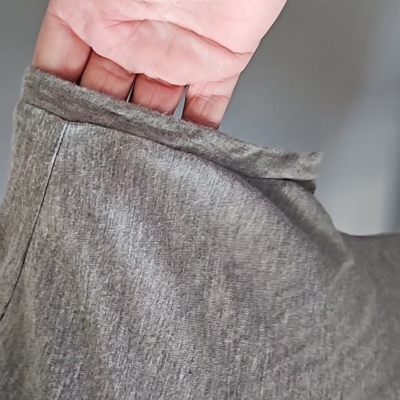 Apt. 9 Gray Short Slee Tee with Rose Gold, Pink, and Silver Ombre Leopard Print - Picture 11 of 12